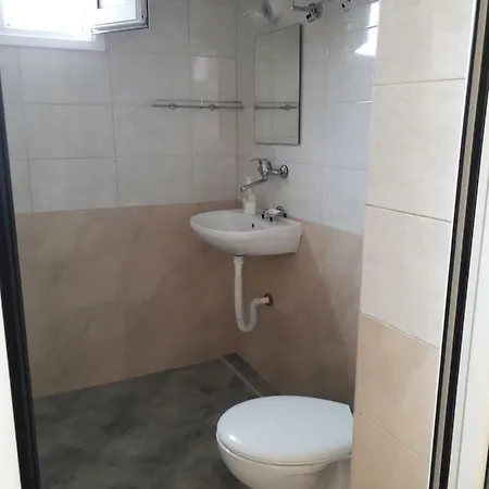 Ganz Real Estate Sarafovo 5 アパート *